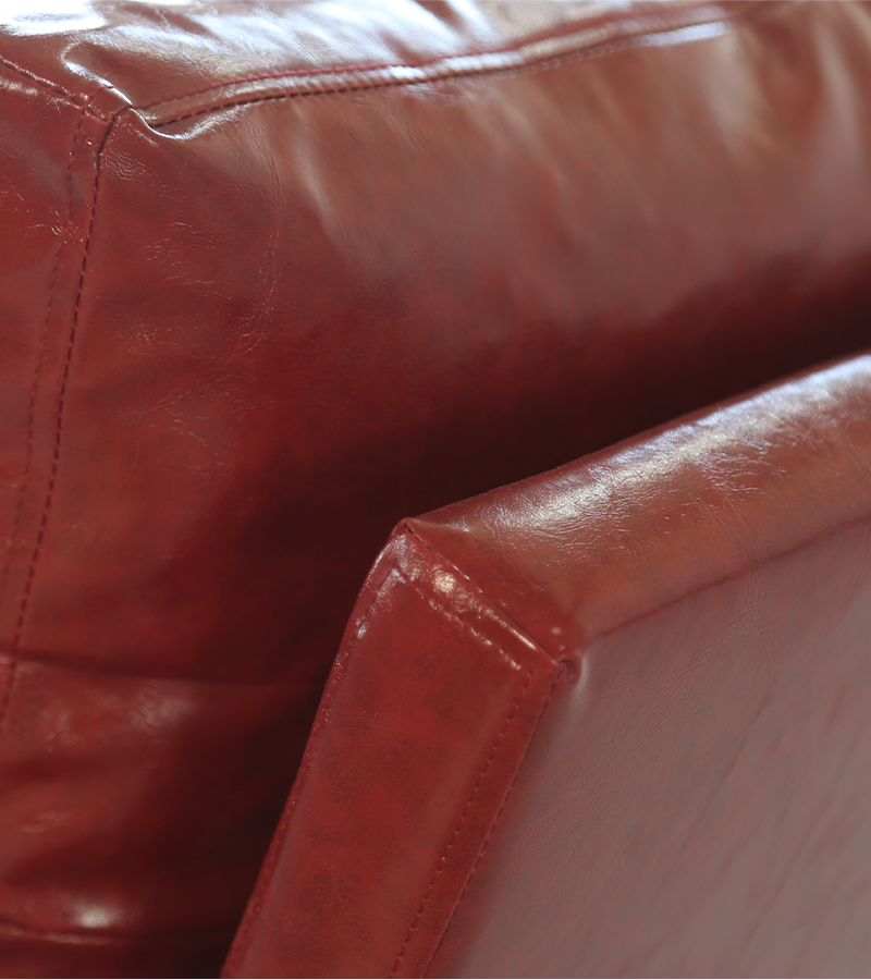 AN304 Single chair with stylish wooden armrests and leather